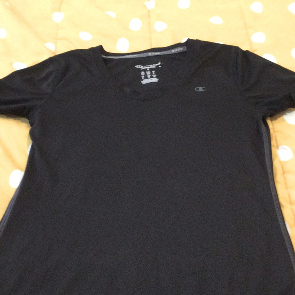 CHAMPION BLACK TSHIRT